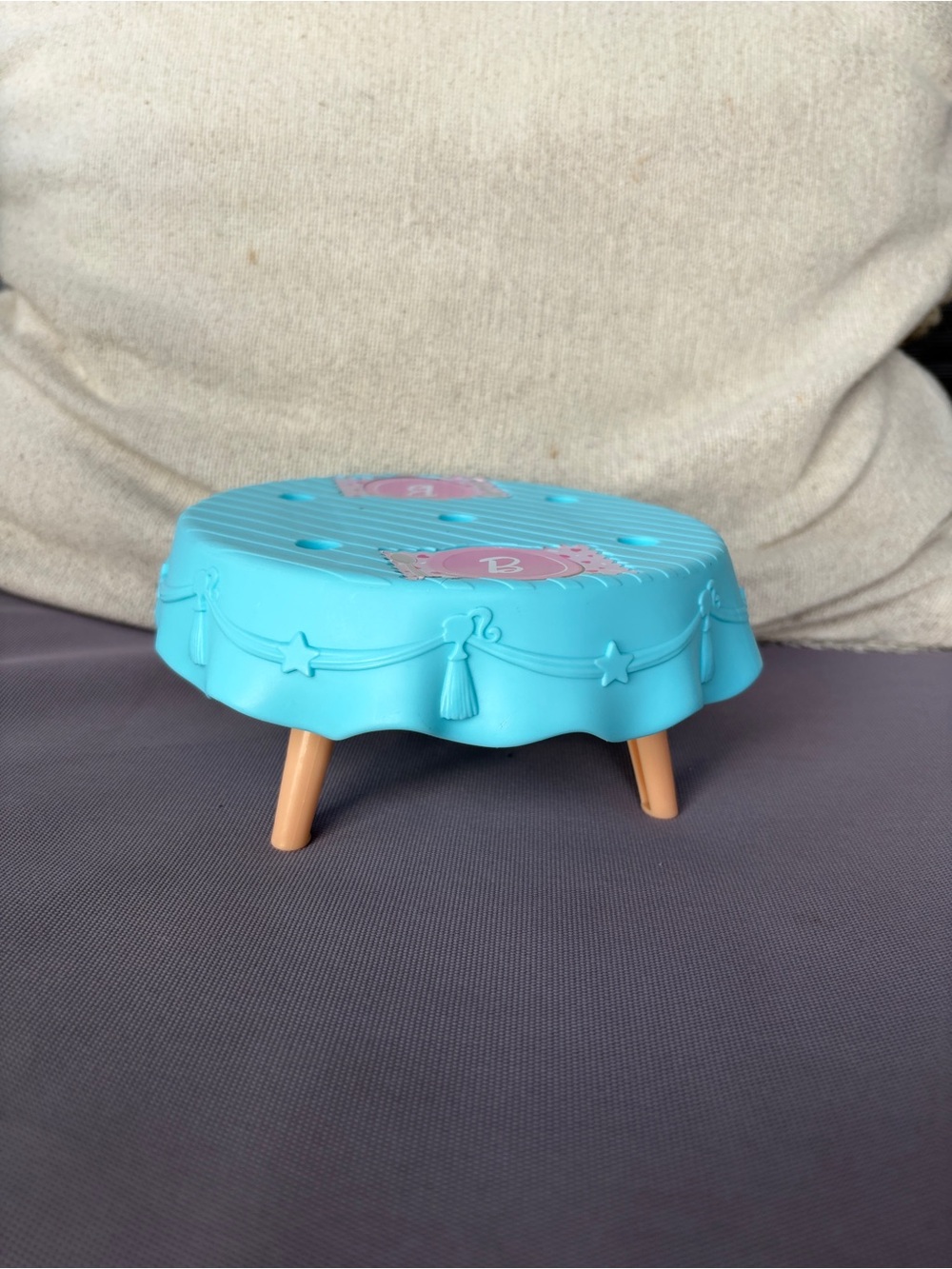 Barbie Turquoise table - Picture 5 of 7